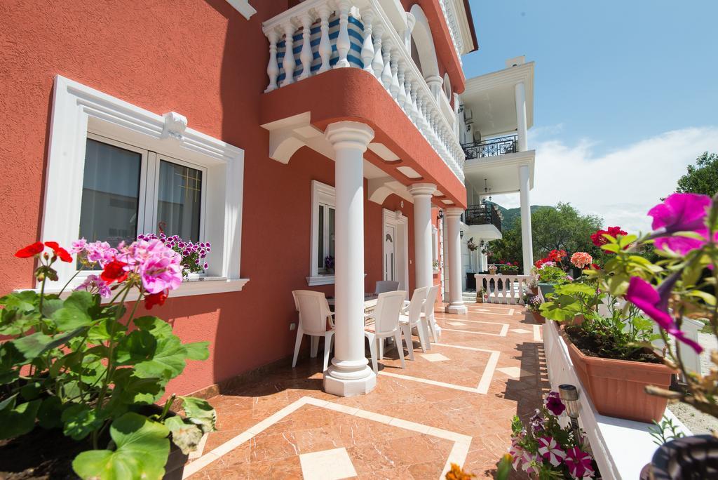 Hotel Wellness & Spa Angelo Gabriel Petrovac Exterior photo