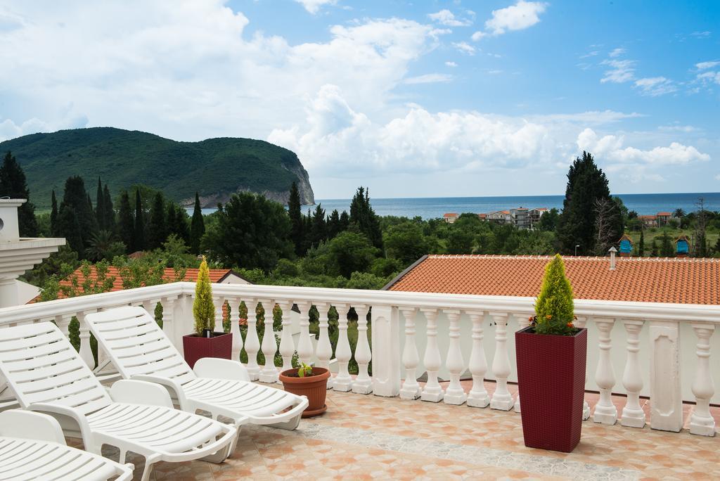 Hotel Wellness & Spa Angelo Gabriel Petrovac Exterior photo
