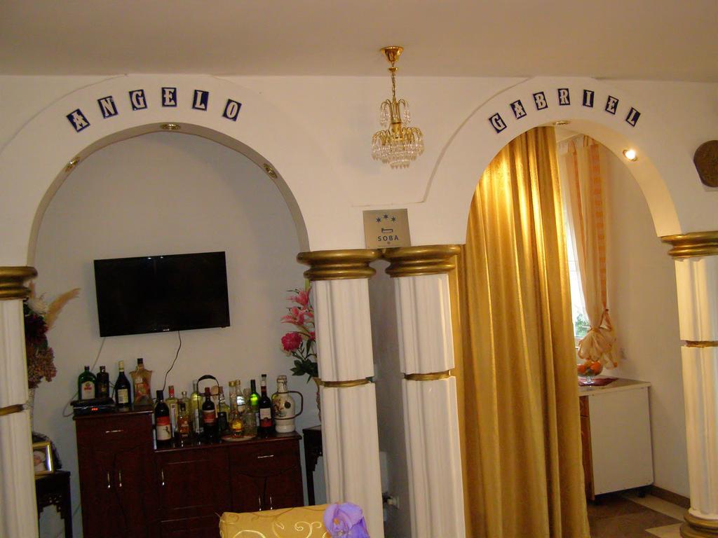 Hotel Wellness & Spa Angelo Gabriel Petrovac Exterior photo